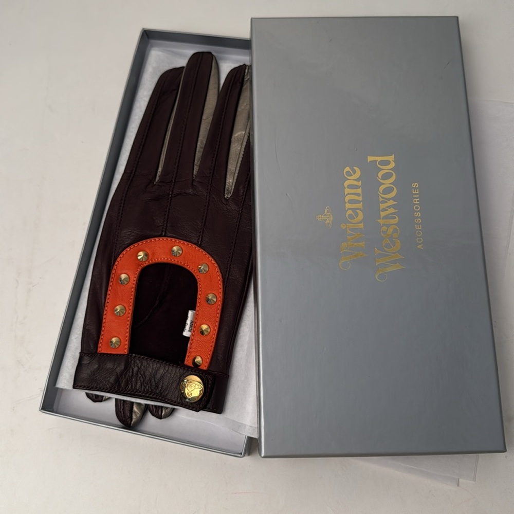 VIVIENNE WESTWOOD
BRAND NEW VINTAGE GLOVES ORANGE/BROWN/SILVER LEATHER WSTUDS M - Picture 3 of 17